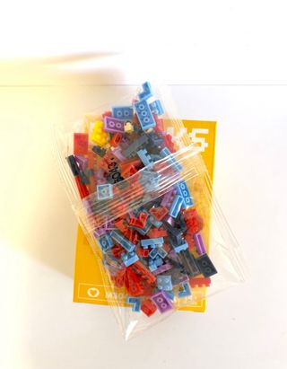 Figura bloques construcción estilo Lego