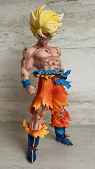 Action Figure Dragon Ball Goku SSJ