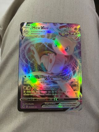 Carta Pokémon Mew VMAX Golpe Fusión Cruzado