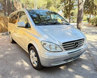 Mercedes-Benz Viano 2010 ADAPTADA con elevador PMR