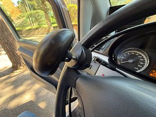 Mercedes-Benz Viano 2010 ADAPTADA con elevador PMR