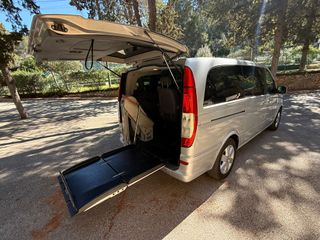 Mercedes-Benz Viano 2010 ADAPTADA con elevador PMR
