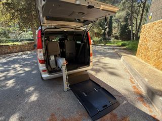 Mercedes-Benz Viano 2010 ADAPTADA con elevador PMR