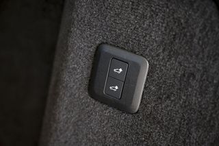 Land-Rover Range Rover Sport   5.0 V8 423kW 575CV SVR Carbon Edition