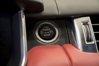 Land-Rover Range Rover Sport   5.0 V8 423kW 575CV SVR Carbon Edition