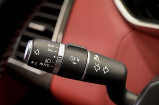 Land-Rover Range Rover Sport   5.0 V8 423kW 575CV SVR Carbon Edition