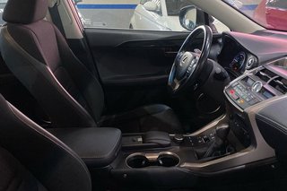 Lexus NX   2.5 300h Business Navigation 2WD