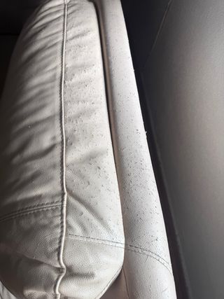 Sofá de 2 plazas en piel beige