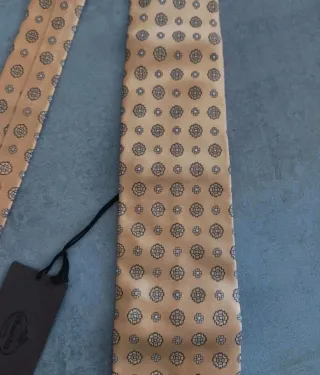 Cravatta Church's nuova con cartellino