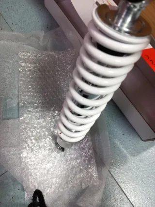 Amortiguador Vespino Derecho Blanco Betor