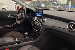 Mercedes CLA MERCEDES-BENZ  CLA 200