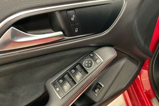 Mercedes CLA MERCEDES-BENZ  CLA 200