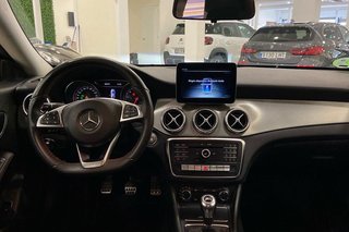 Mercedes CLA MERCEDES-BENZ  CLA 200