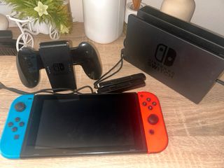 Nintendo Switch Azul y Rojo