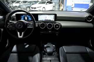 Mercedes Clase A MERCEDES-BENZ  A 180 d