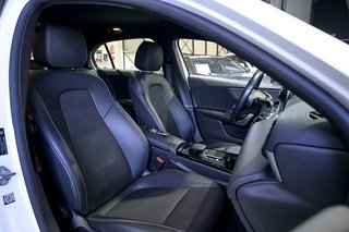 Mercedes Clase A MERCEDES-BENZ  A 180 d