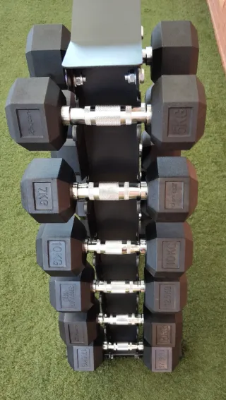 Soporte para 12 mancuernas totalmente nuevo.