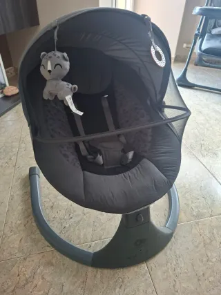 Mecedora de bebé con música