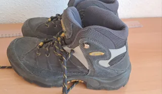 Botas de montaña Hi-Tec