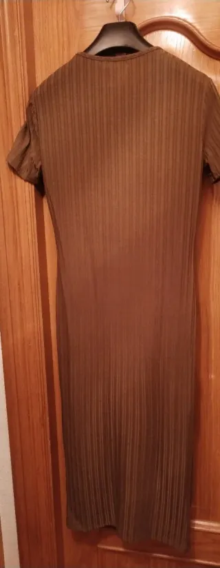 Vestido midi verde oliva PrettyLittleThing