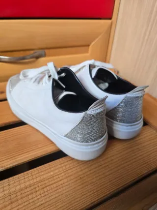 Zapatillas Fabiana Filippi Talla 37 Plata/Blanco