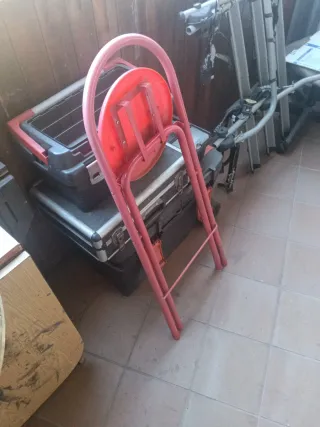 2 Sgabelli alti pieghevoli rosa