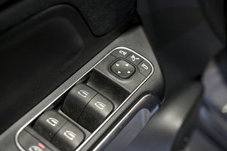 Mercedes-Benz EQB MERCEDES-BENZ   300 4MATIC