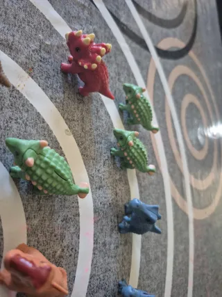 Collezione Uova Dinosauri Kinder