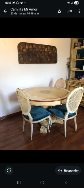 Mesa extensible beige y roja