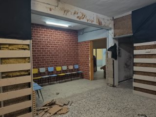 Venda de local con Almacén y trasteros. Inversión.