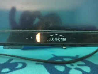 Smart TV Electronia Preta