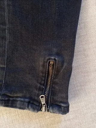 Vaqueros pitillo Zara negros T.38