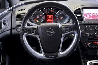 Opel Insignia    2.8 V6 Turbo OPC