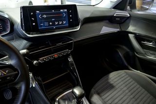 Peugeot 2008   Active BlueHDI 81kW 110CV