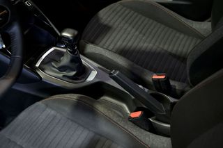 Peugeot 2008   Active BlueHDI 81kW 110CV