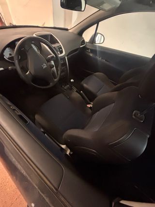 Peugeot 207 como nuevo