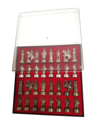 Ajedrez Metálico Medieval Figuras Detalladas
