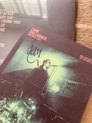 Vinilo Liam Gallagher Unplugged + Postal Firmada