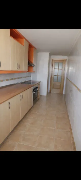 Piso 3 dormitorios 2 cuartos de baño despensa.