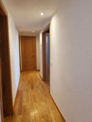 Piso 3 dormitorios 2 cuartos de baño despensa.