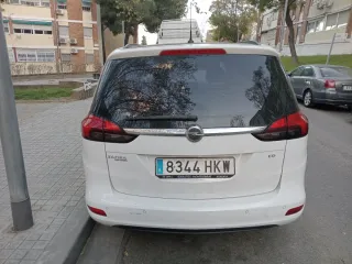 Opel Zafira Tourer 2012