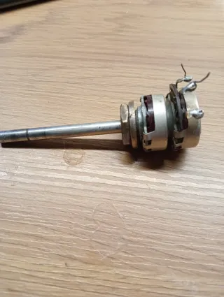 Potenciómetro Radio Antiguo Tono