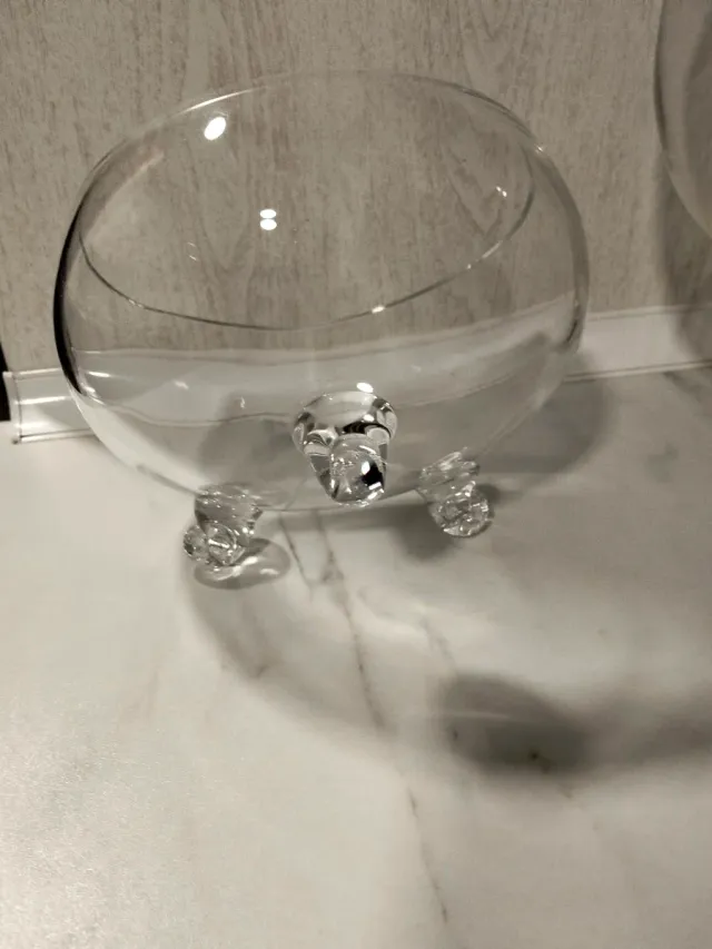 Cuenco vintage de cristal con patas