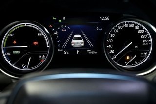 Toyota Camry   2.5 220H Advance
