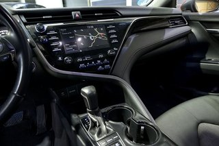 Toyota Camry   2.5 220H Advance