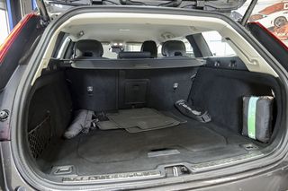 Volvo V60   2.0 B4 D AWD Cross Country Core Auto