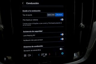 Volvo V60 2.0 B4 D AWD Cross Country Core Auto