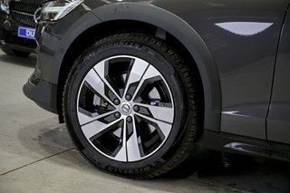 Volvo V60   2.0 B4 D AWD Cross Country Core Auto