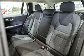 Volvo V60   2.0 B4 D AWD Cross Country Core Auto