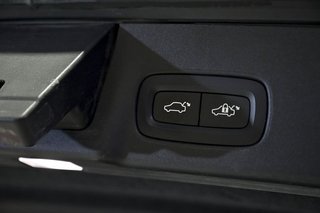 Volvo V90   2.0 B4 D Pro AWD Auto